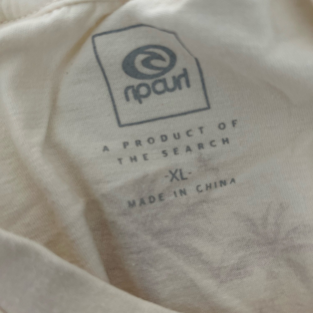 Ripcurl Oversized Tshirt Size Xl - image 4